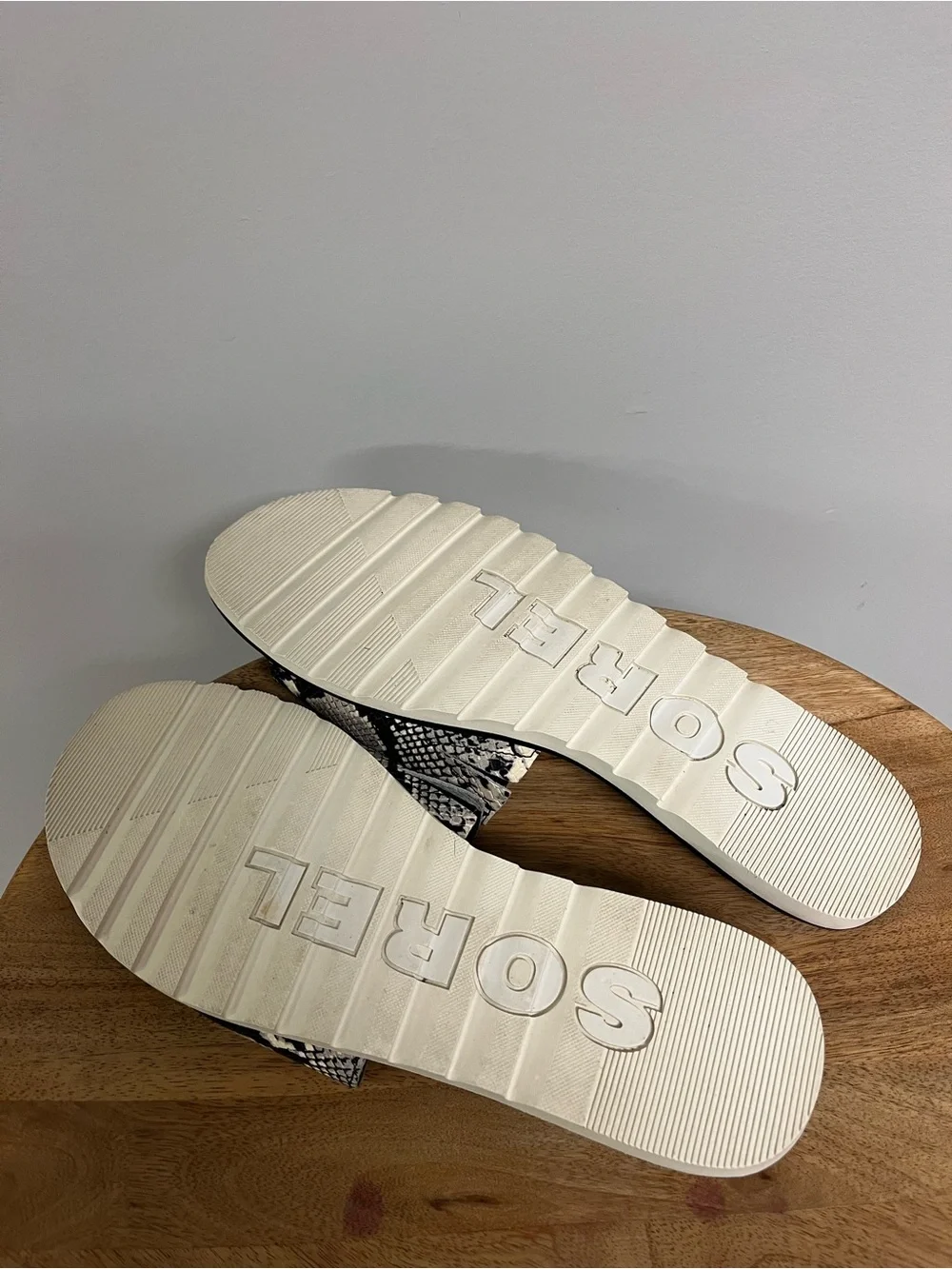 Sorel Ella II Block Slide in Black/Ivory Snake Print Leather - Size 10